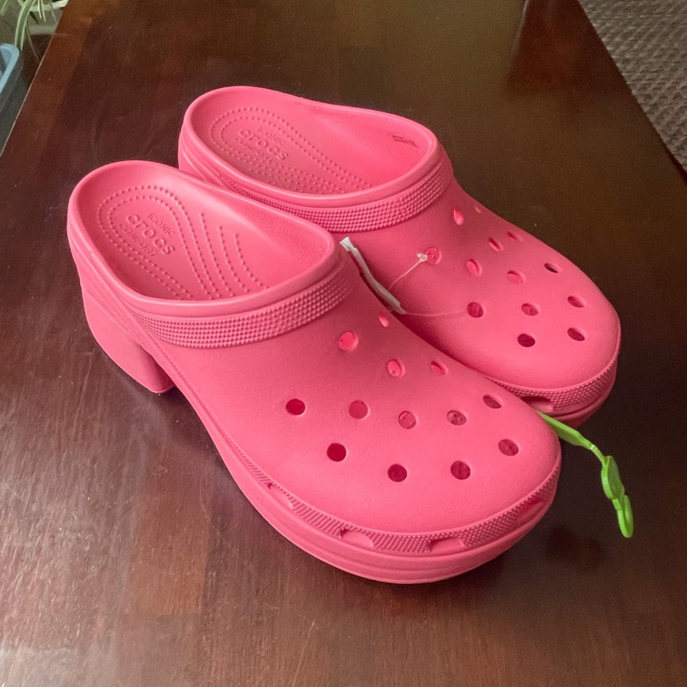 NWT Crocs Siren Platform Heel Clogs (size 12 & 13)